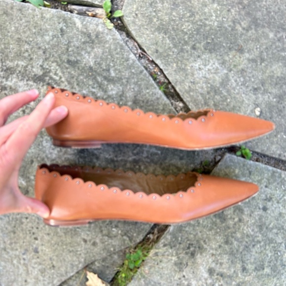 Coach Jill Leather Scalloped Brown Flats, size 10 - Picture 3 of 11